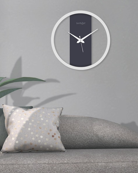 RANDOM - Round Wall Clock