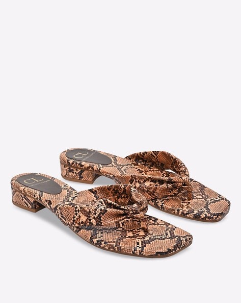 CARLTON LONDON - Reptilian Print Thong-Strap Chunky Heeled Sandals