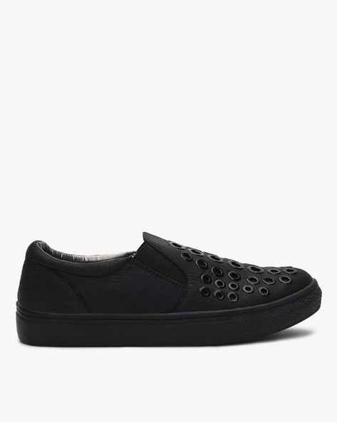 CARLTON LONDON - Eyelet Embellished Slip-On Casual Shoes
