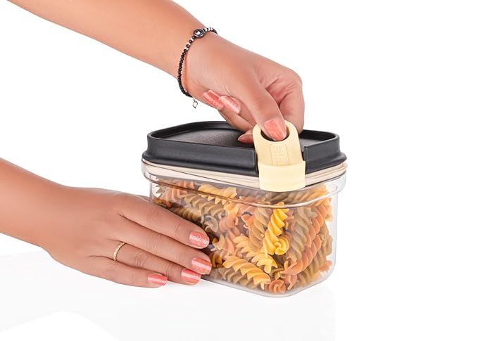 RITU Push 'N' Lock Plastic Airtight Food Containers | 650ml Set of 2 | Ideal for Vegetables, Fruits, Fish & Eggs| Leakproof Storage Jars With Lock Lid | Each BPA Free Transparent Lunch Box For Kitchen