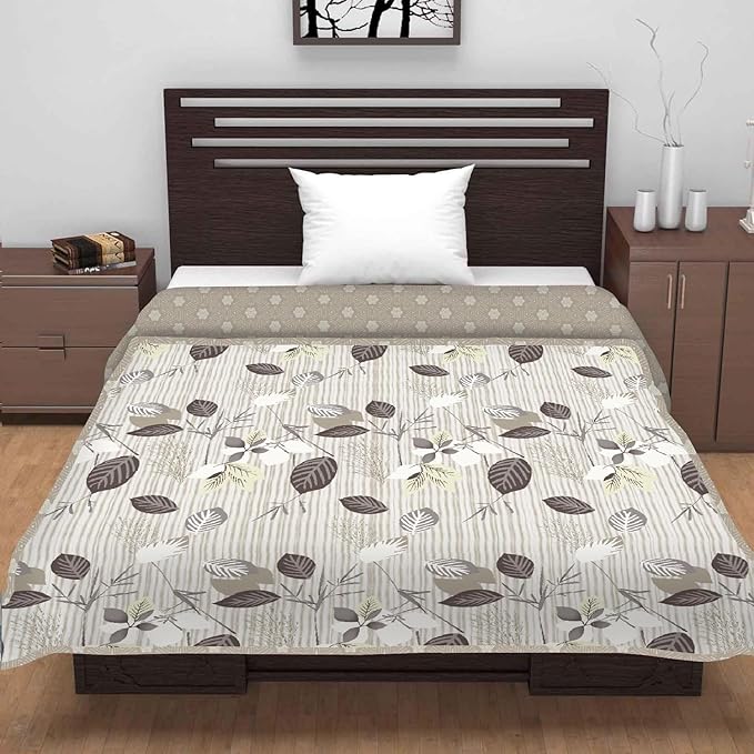 amazon basics Polyester EW Dohar | Single Bed | Highly Breathable | (Light Beige) (150 x 220 CMS)