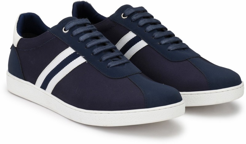 Min. 50%+Extra 5%  Men's Casual Shoes & more