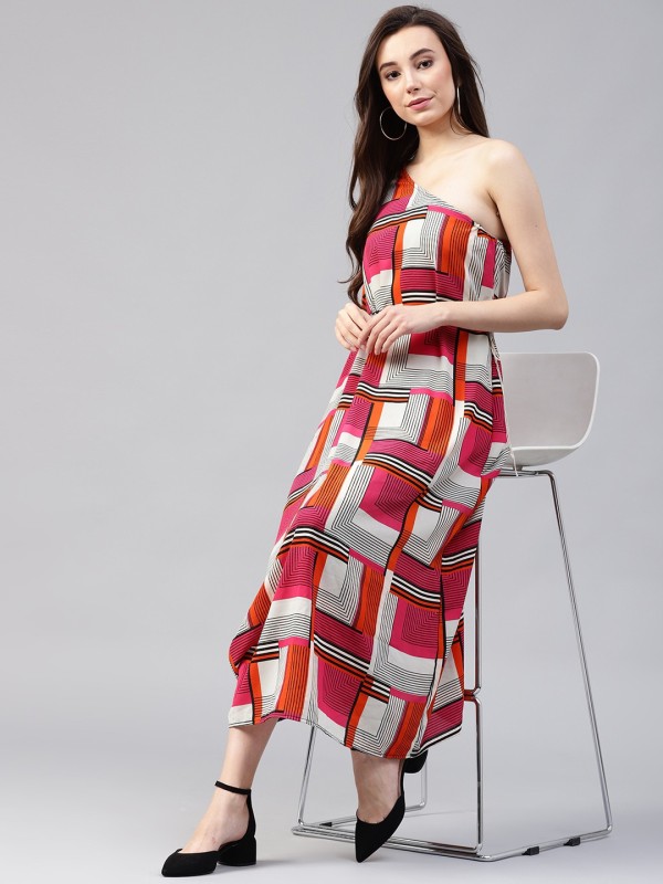 From ₹ 199 +10% Off Tops, Dresses & Lingerie