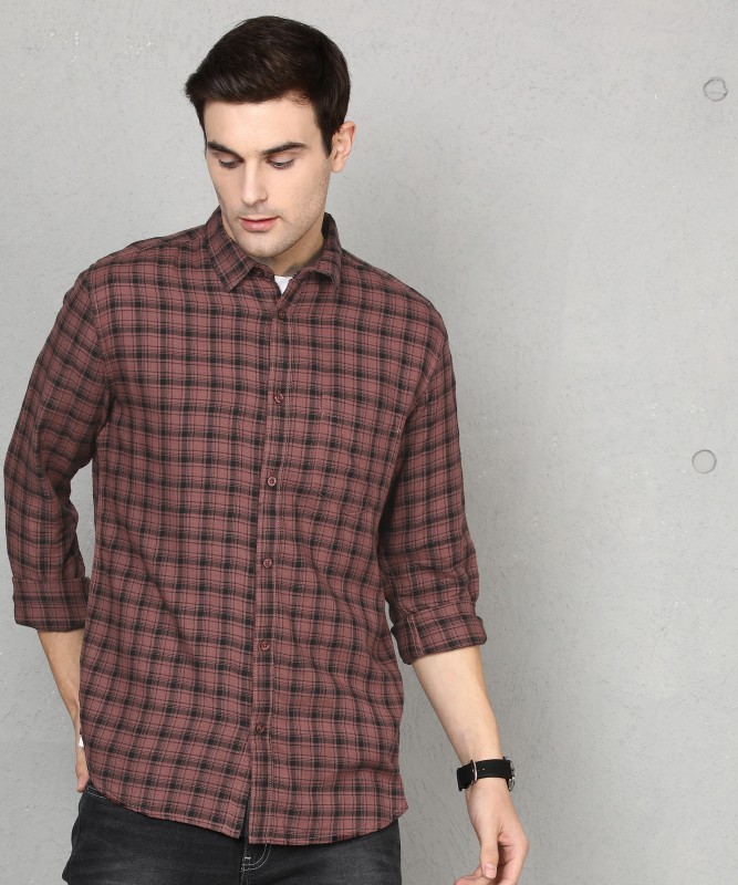 Min 55%  Off Lee, Arrow, Wrangler..