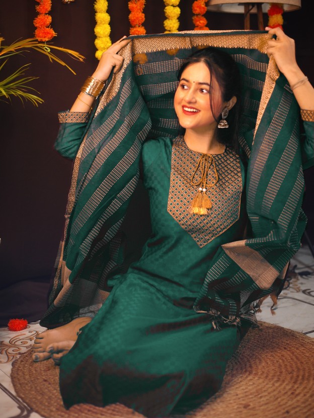 Women Cotton Blend Kurti Pant Dupatta Set