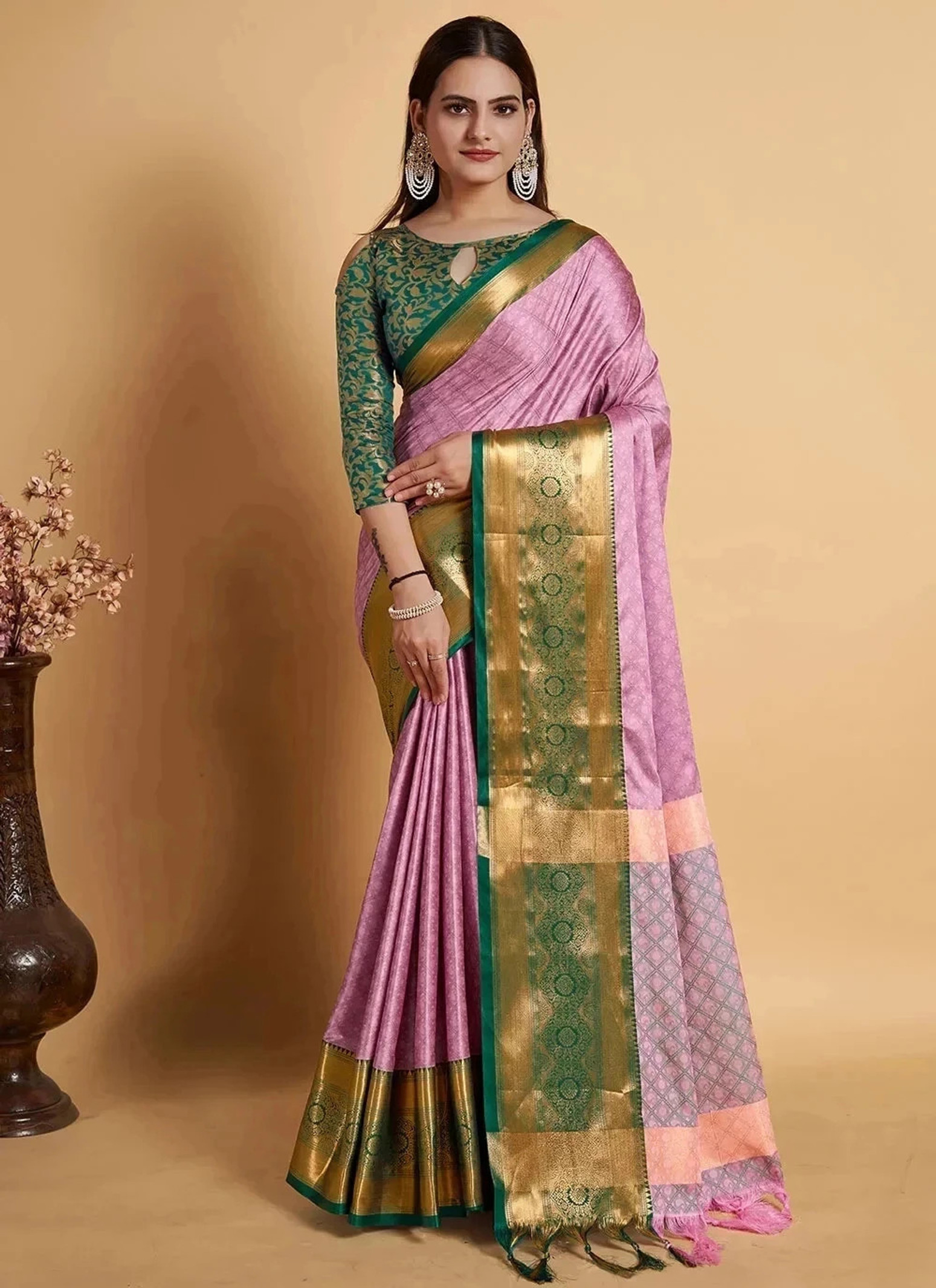 #VILLAGIUSVisitstore - Woven Kanjivaram Cotton Silk, Art Silk Saree (Pink, Green)