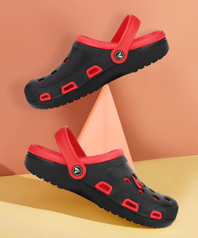 Men Clogs Sandal  (Black , 7)