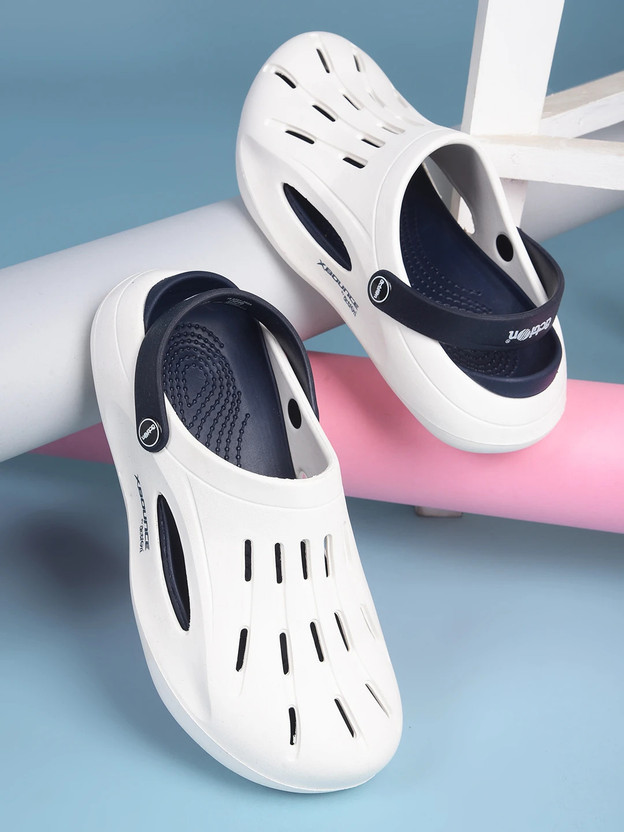 Men ONTC-14 Clogs Sandal  (White , 2)