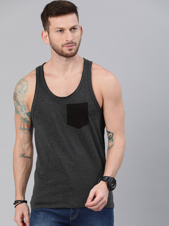Roadster - Men Charcoal Grey Melange Solid Scoop Neck  Cotton T-shirt With Racer Back