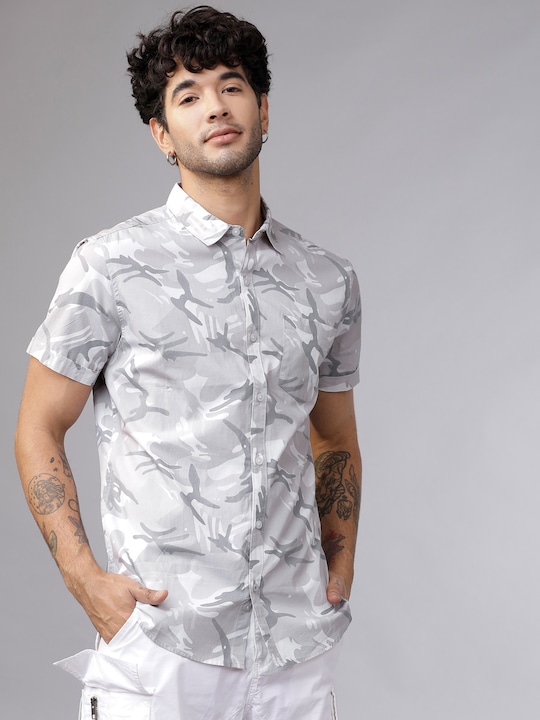 HIGHLANDER - Men White & Grey Slim Fit Camouflage Printed Casual Shirt