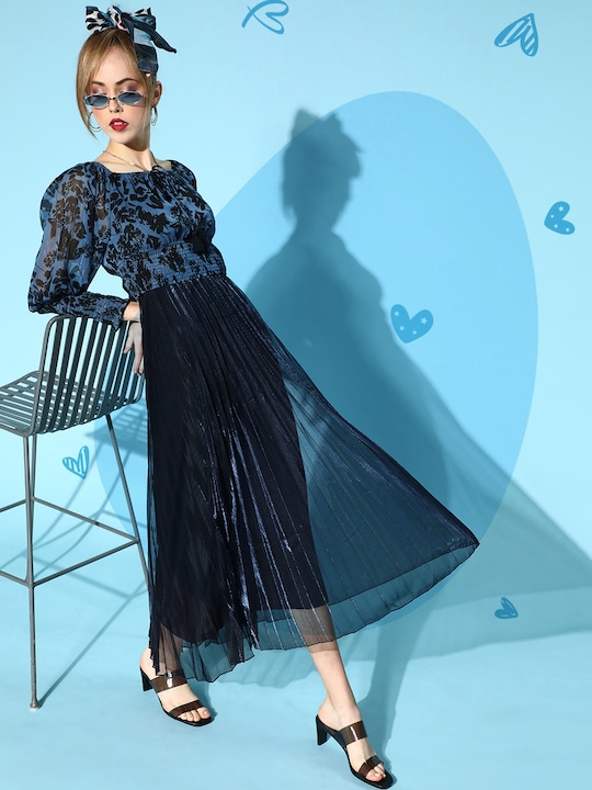 Antheaa - Women Stylish Black Floral Cropped Top