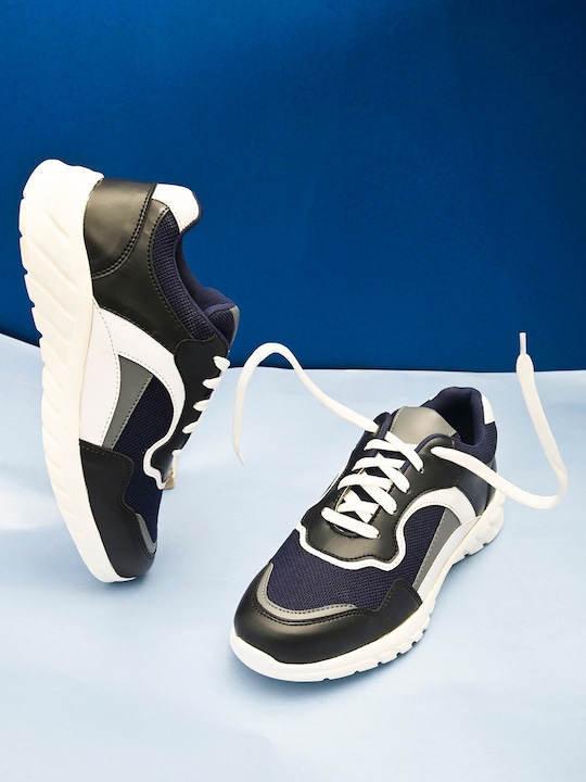 Roadster - Men Colourblocked Sneakers