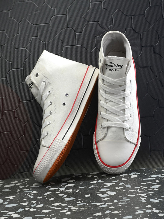 Roadster - Men White Solid Canvas Sneakers