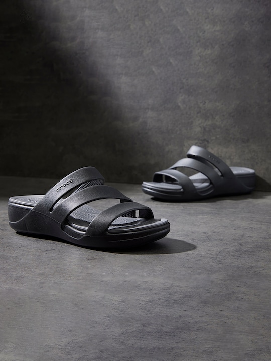 Crocs - Women Open Toe Flats