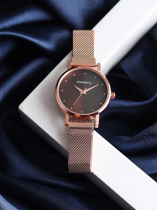DressBerry - Women Black Dial & Rose Gold-Plated Bracelet Style Straps Analogue Watch HOBDB-103-BK