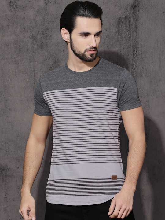 Roadster - Men Grey Striped Round Neck T-shirt