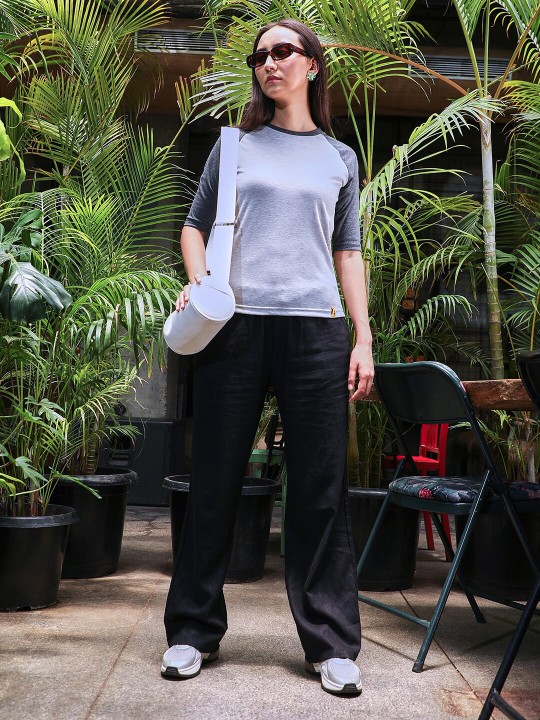 PINACOLADA - Colourblocked Raglan Sleeves Regular Top