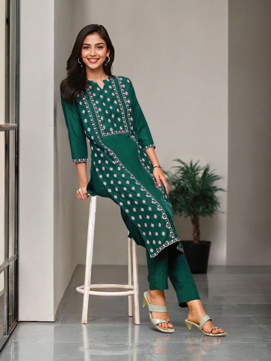Ishin - Floral Printed Round Neck Three-Quarter Sleeves Straight Kurta with Trousers