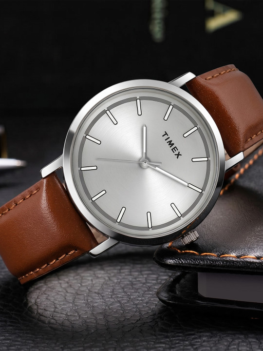 Timex - Men Leather Straps Analogue Watch TWHG53SMU01