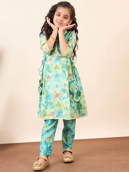 StyloBug - Girls Floral Printed Panelled Gotta Patti Kurta With Trousers