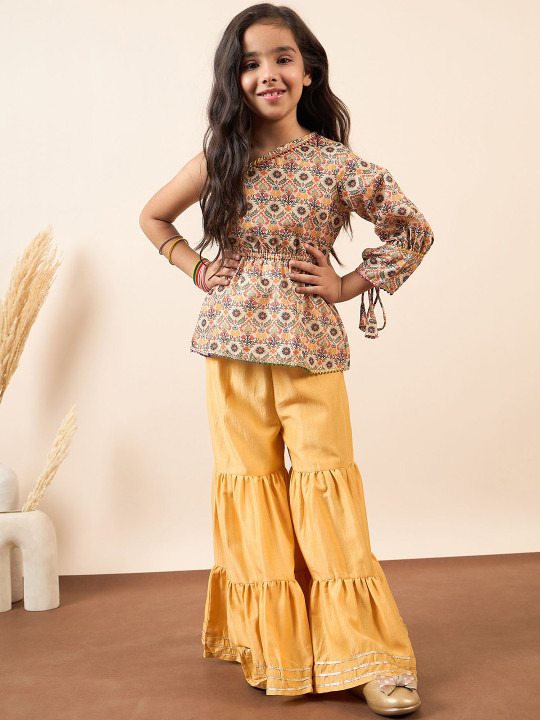 StyloBug - Girls Printed Regular Top With Sharara