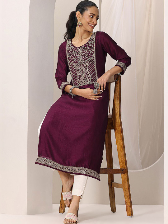 Gerua By Libas - Women Embellished Thread Work Kurta