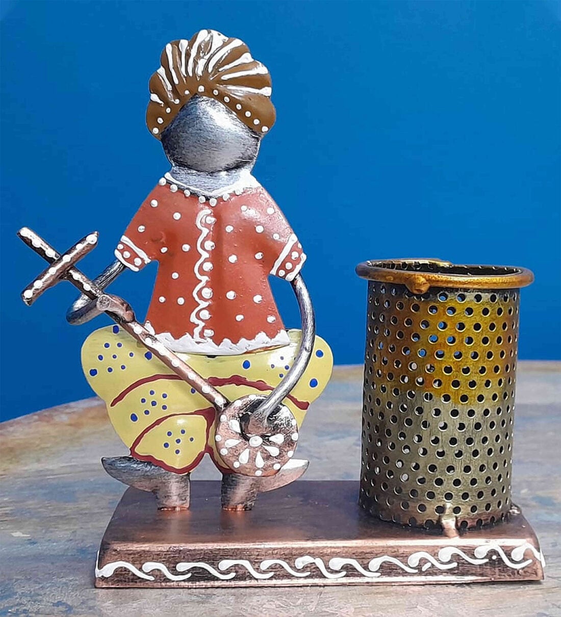 Musician Metal Pen Stand, By Malik Design