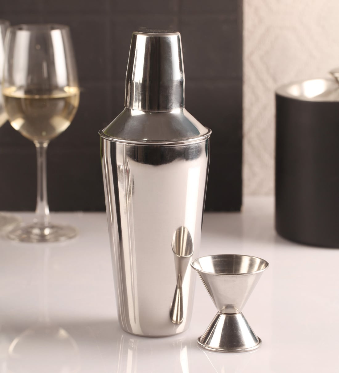 Silver Stainless Steel 750 ml cocktail shaker With Barware SetShare By Dynore