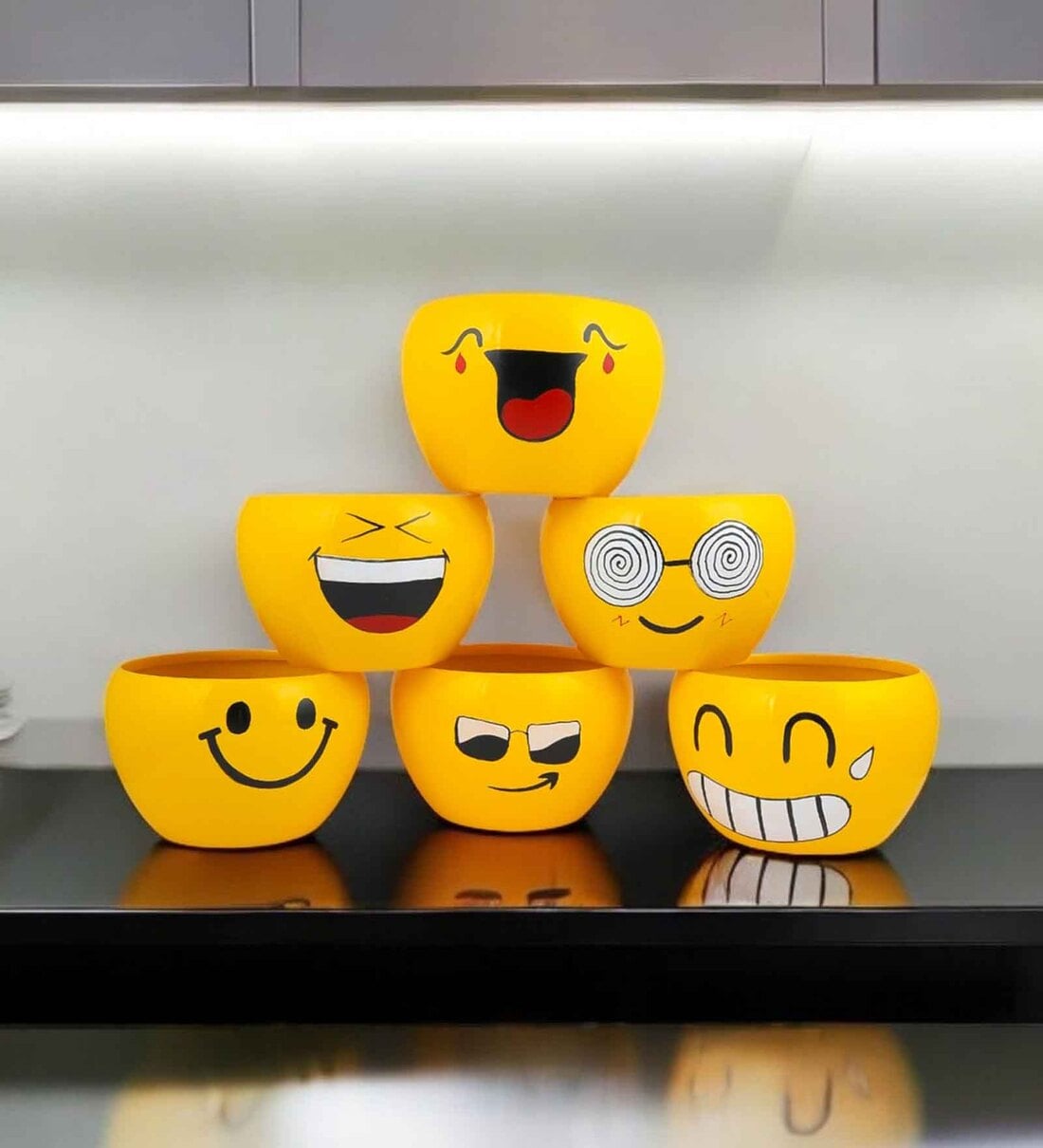 Expression Emoticons Printed Metal Flower Desk Pot (1Pc-Assorted)Share By VoiDrop