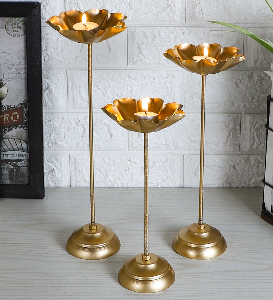 Small Lotus Detchable Set of 3Share By Amaya Decors