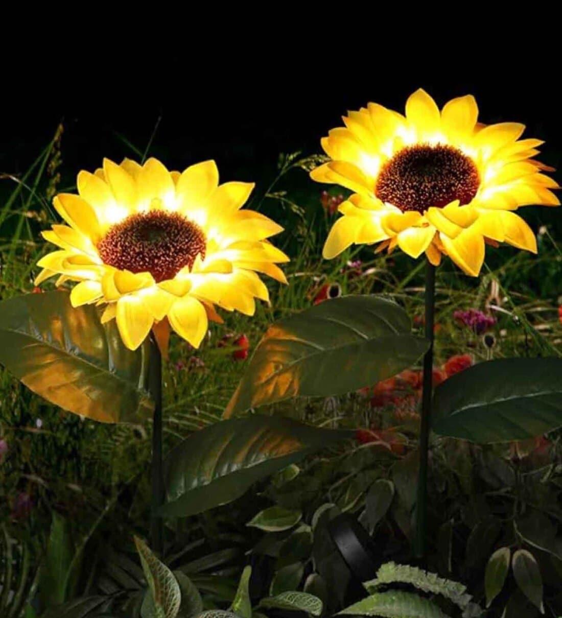 Sunflower Outdoor Solar Garden Light (Pack of 1)Share By Delightful Decor