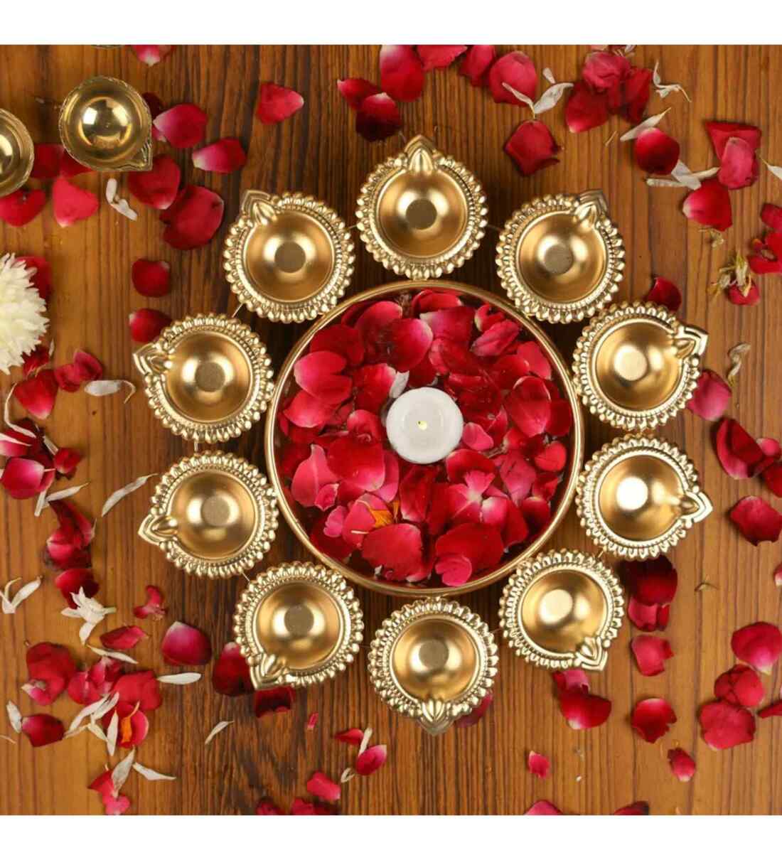 Decorative Beautiful Handcrafted Urli for Floating Flowers and Tea Light Candles Decorative ShowpieceShare By Fashion Bizz