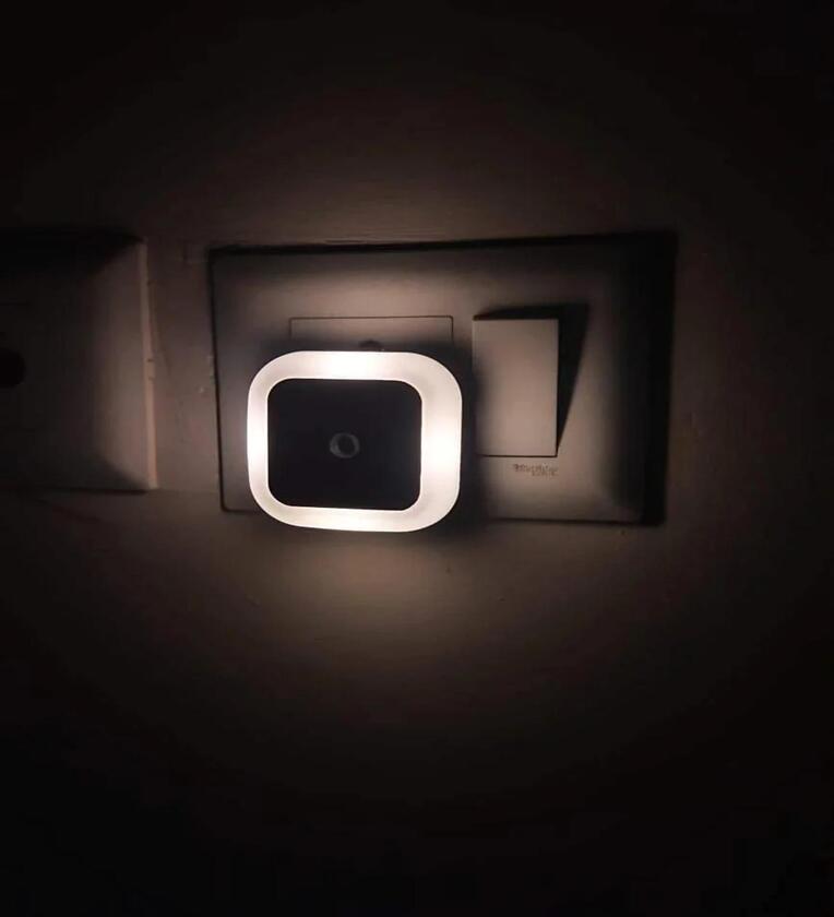 Sensor Smart Plugin Night LED LightShare By 5 Needs