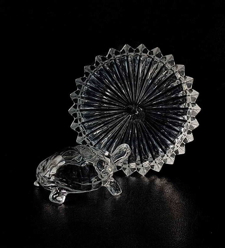 Crystal Tortoise Transparent Glass Feng ShuiShare By VoiDrop
