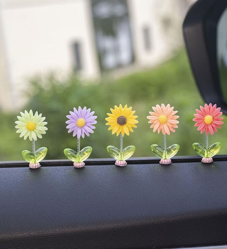 Car Dashboard Decor Flower (5Pcs)Share By Regalo