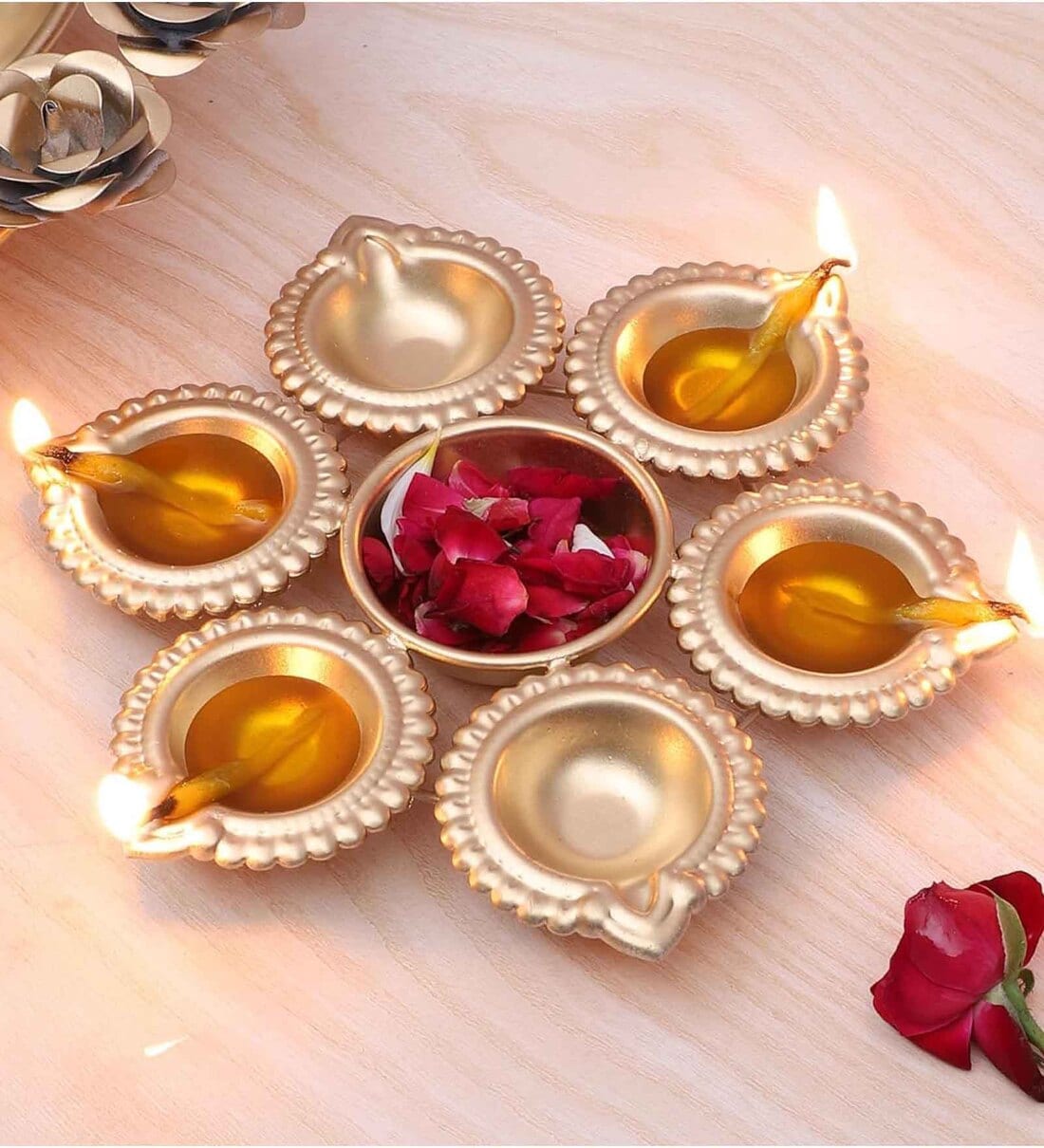 Ethnic Metal Urli Bowl with Diya (Golden)Share By Wens