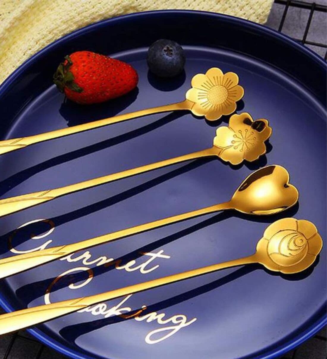 Golden Spoon Set/Coffee Spoon/Dessert Spoons/Cutlery Kitchen Tableware/Stainless Steel Gold Different Shape Coffee Spoons, Set of 4 Pcs,24 Centimeter (Gold)Share By Regalo