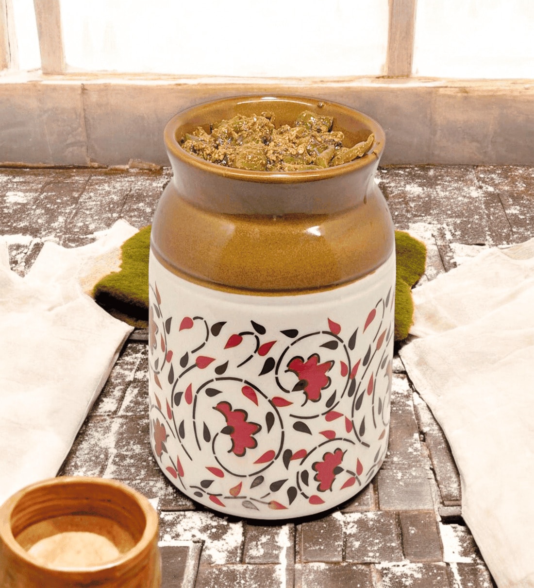 1 Ltr Red Printed Ceramic Barni Jar with LidShare By VoiDrop