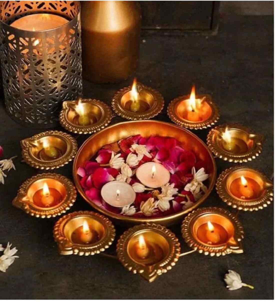 Decorative Beautiful Handcrafted Urli for Floating Flowers and Tea Light Candles Decorative ShowpieceShare By Fashion Bizz