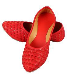 Vinayakam Ethnic Footwear Below ₹  339
